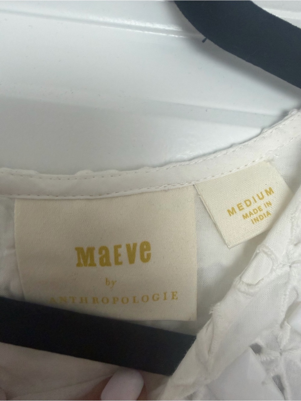Maeve (Anthropologie) Ivory Eyelet Ruffle Hem Sleeveless Top Size Medium - Picture 4 of 5